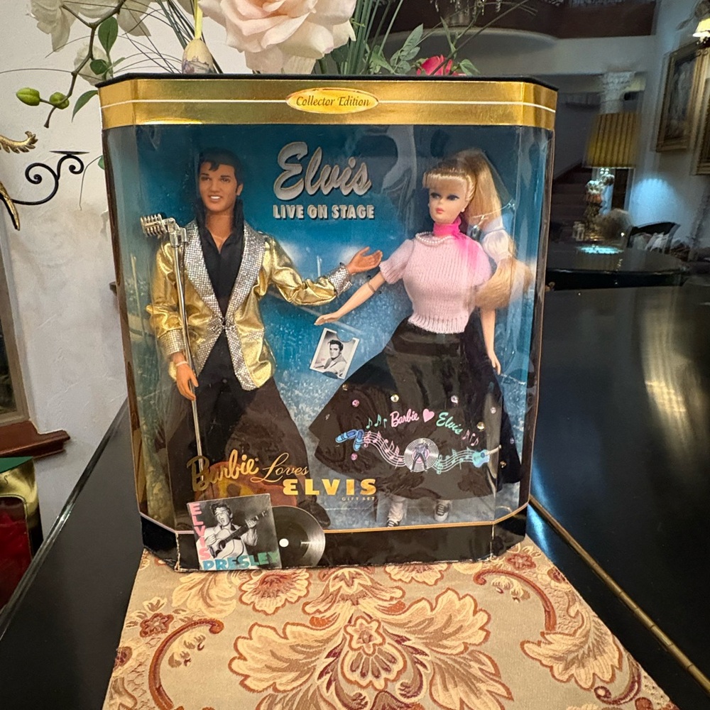 Barbie and Elvis Live on Stage Set with Pink and Gold Outfits
